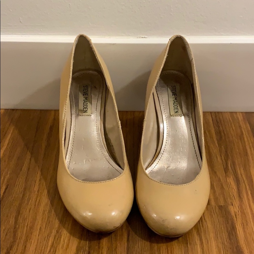 Tan Steve Madden heels size 7.5